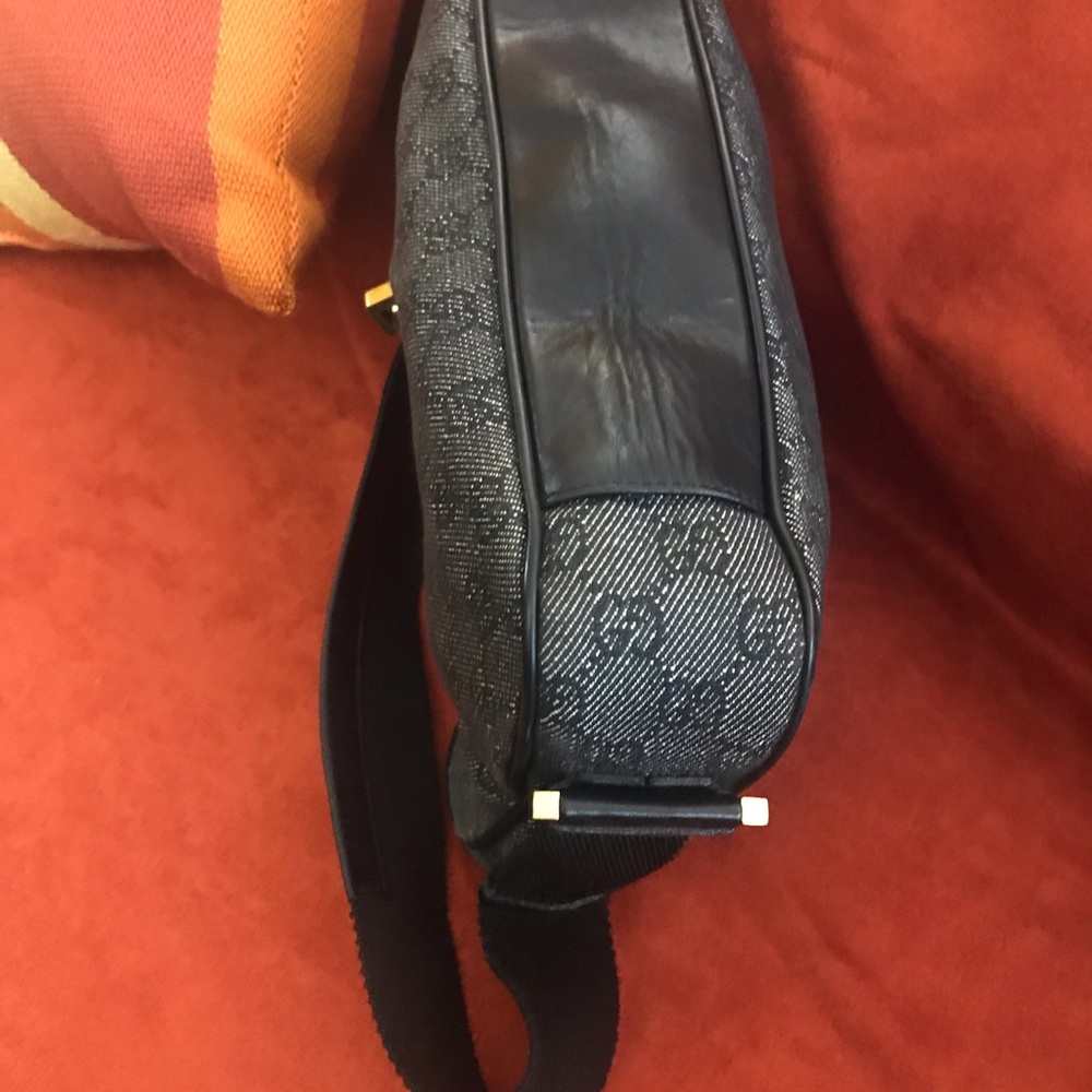 Gucci Jackie GG Denim Canvas Black Leather Trim Shoulder Bag Gold Piston Closure - Picture 3 of 12